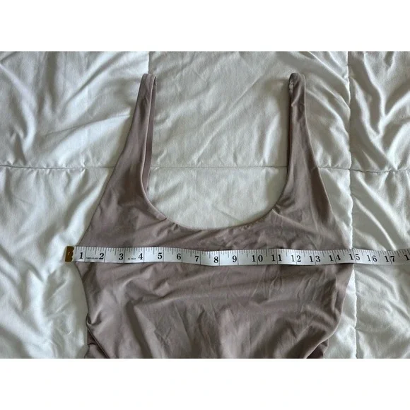 New Lululemon Wundermost Ultra Soft Nulu Mesh Scoop-Back Bodysuit - MUGR Medium - Picture 2 of 9